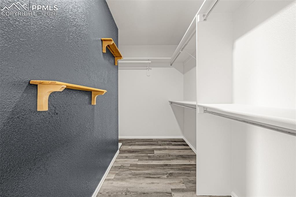 Image 8 of 49: Closet