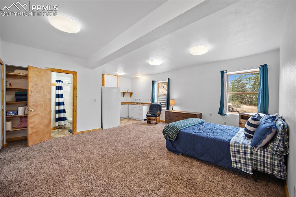 Image 11 of 28: Lower Apt w/ Kitchen