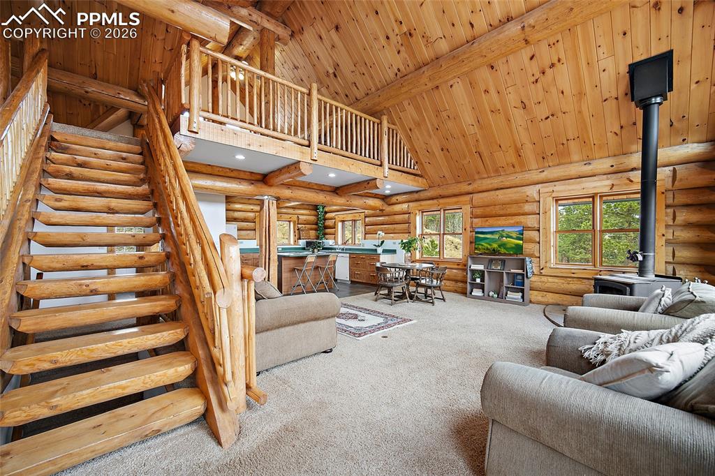 Image 23 of 28: Living Room