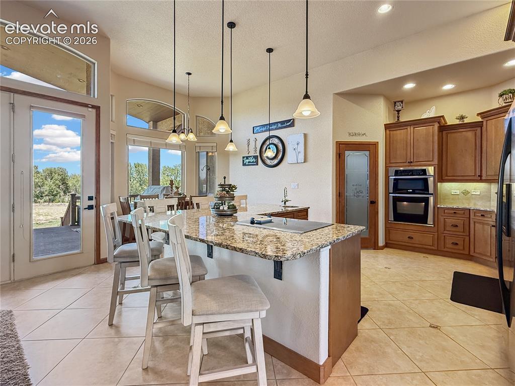 Image 11 of 48: Kitchen
