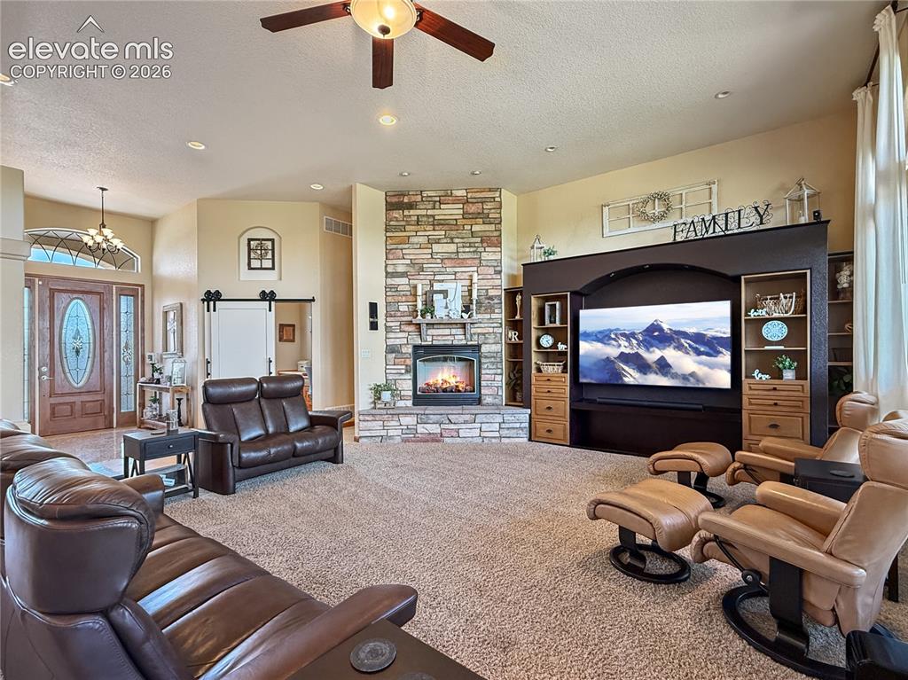 Image 17 of 48: Living Room