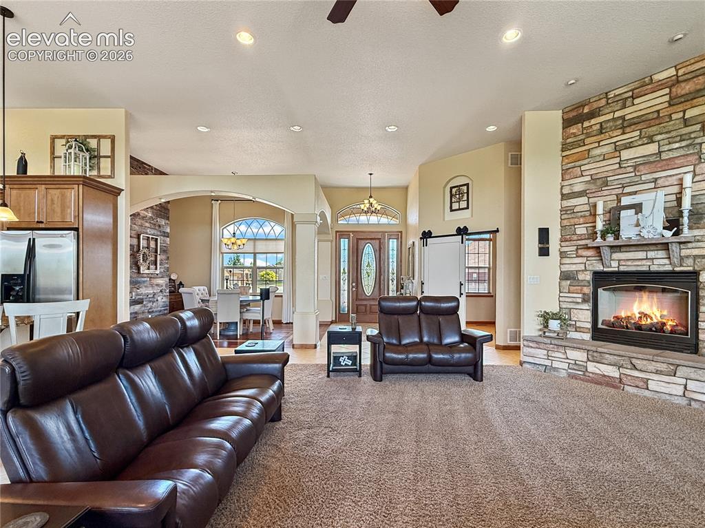 Image 18 of 48: Living Room