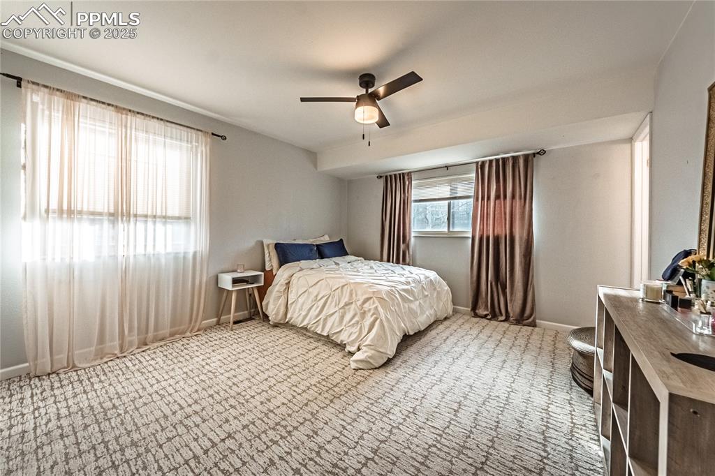 Image 16 of 48: Bedroom