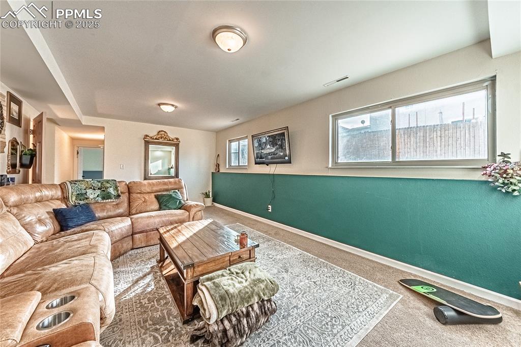 Image 30 of 48: Living Room