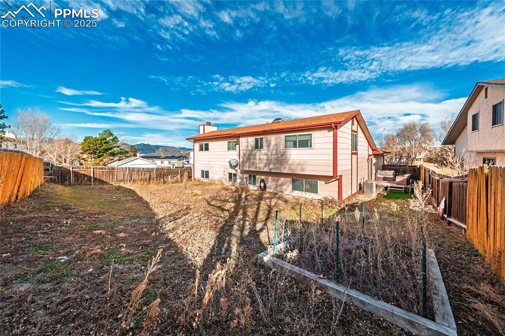 Image 44 of 48: Back of Structure