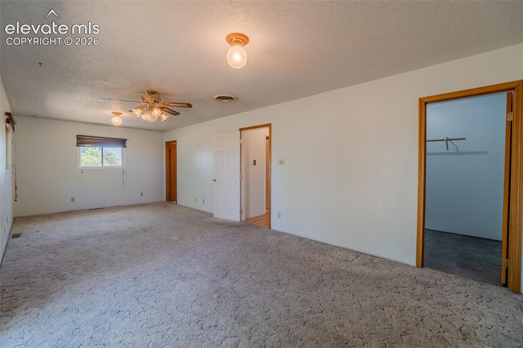 Image 14 of 49: Bedroom