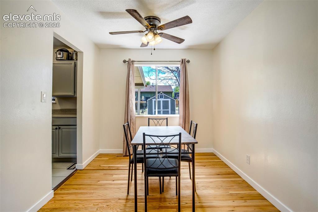 Image 10 of 39: Dining Area
