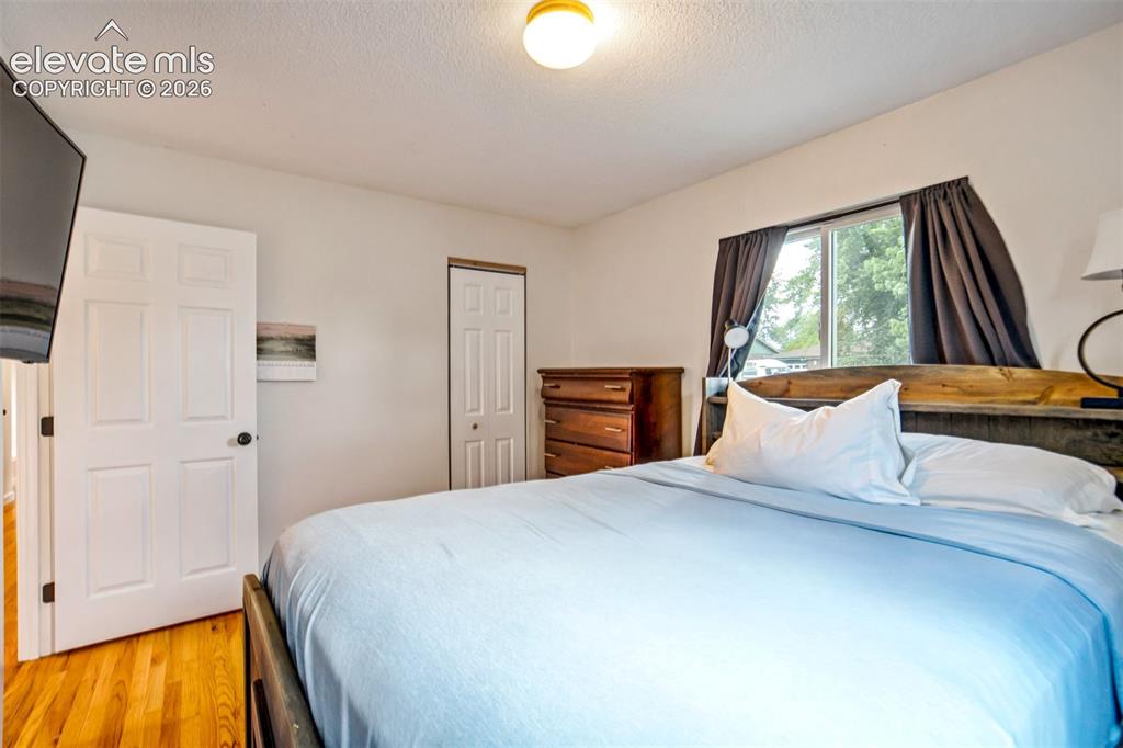 Image 19 of 39: Bedroom