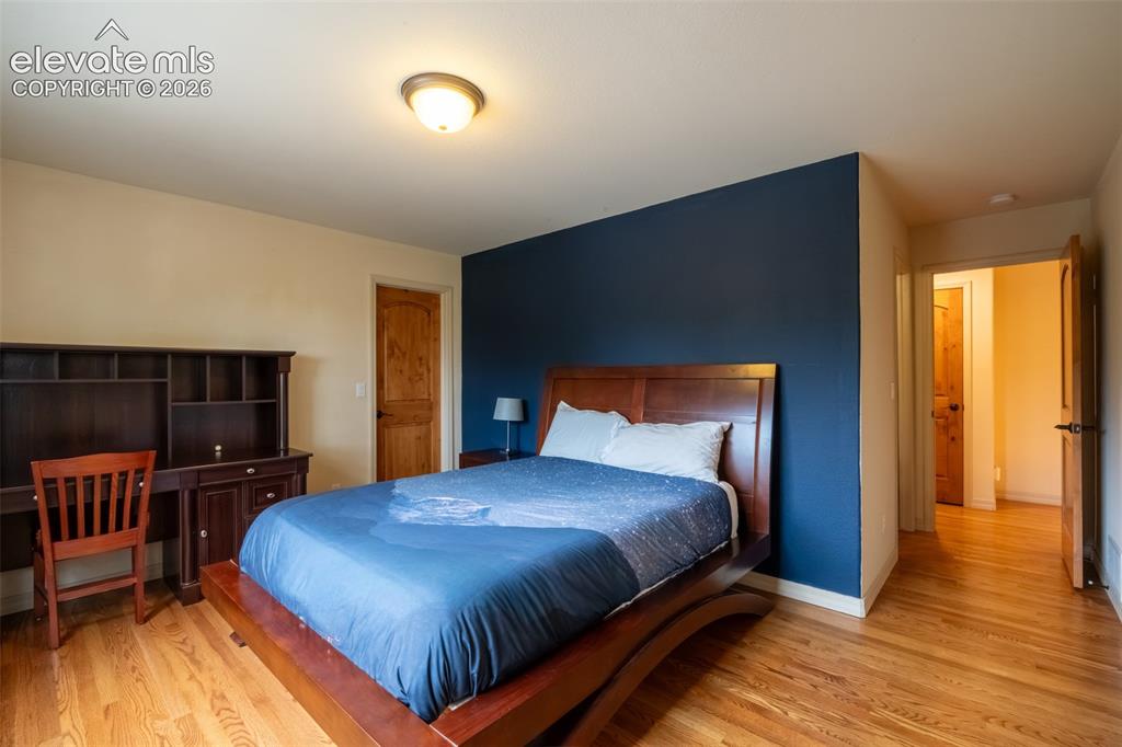 Image 32 of 49: Bedroom 3 with walk in closet and attached full Jack and Jill bath (3) - up