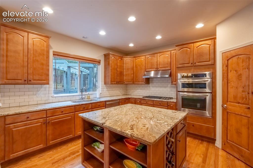 Image 8 of 49: Kitchen - main floor