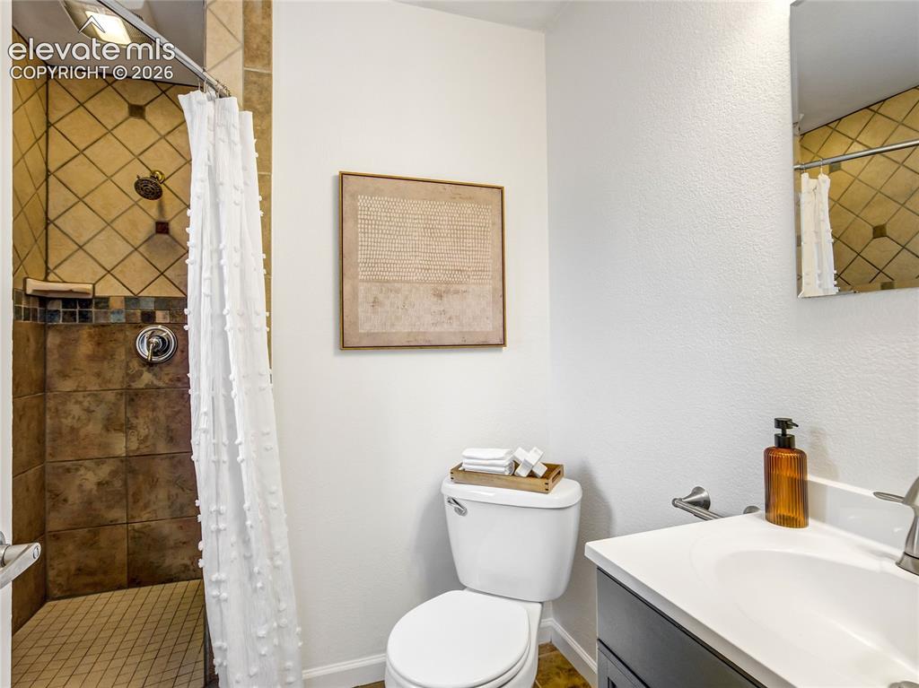 Image 17 of 33: Master Bathroom
