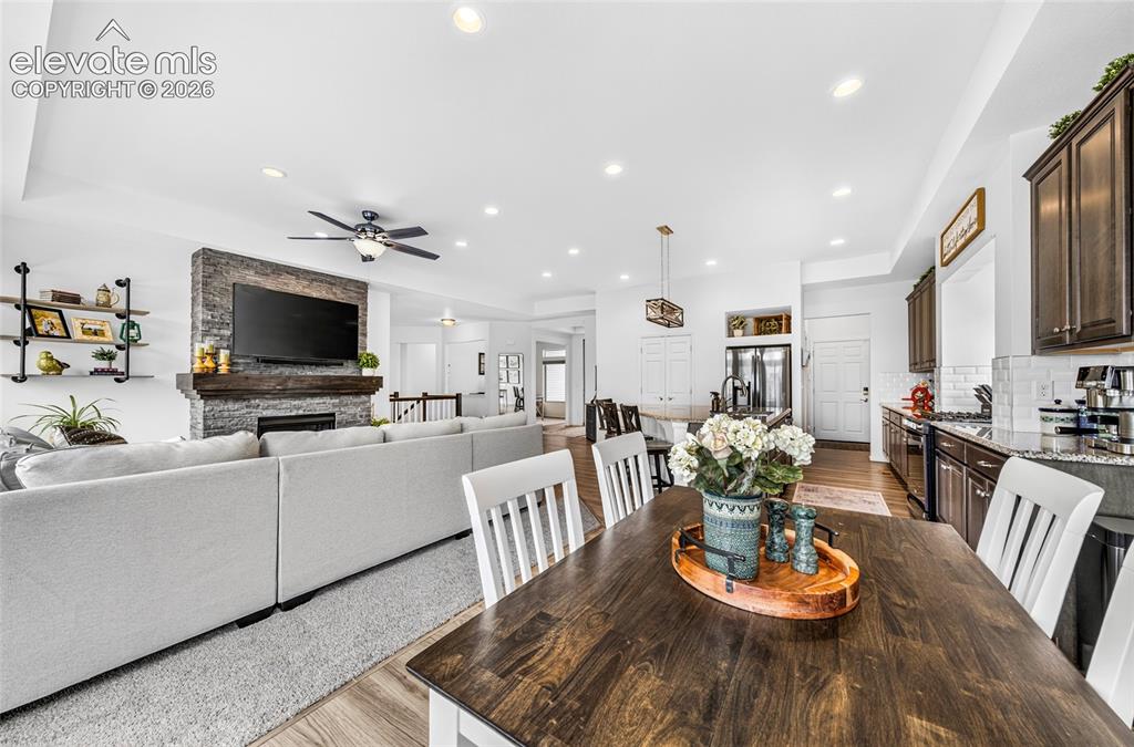Image 10 of 41: Dining Area