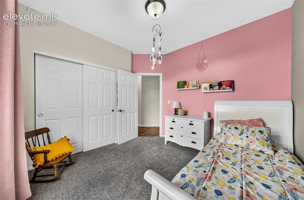 Image 18 of 41: Bedroom