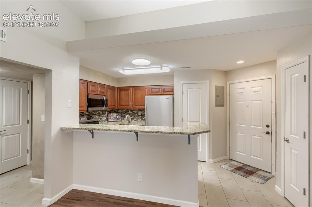 Image 6 of 27: Kitchen