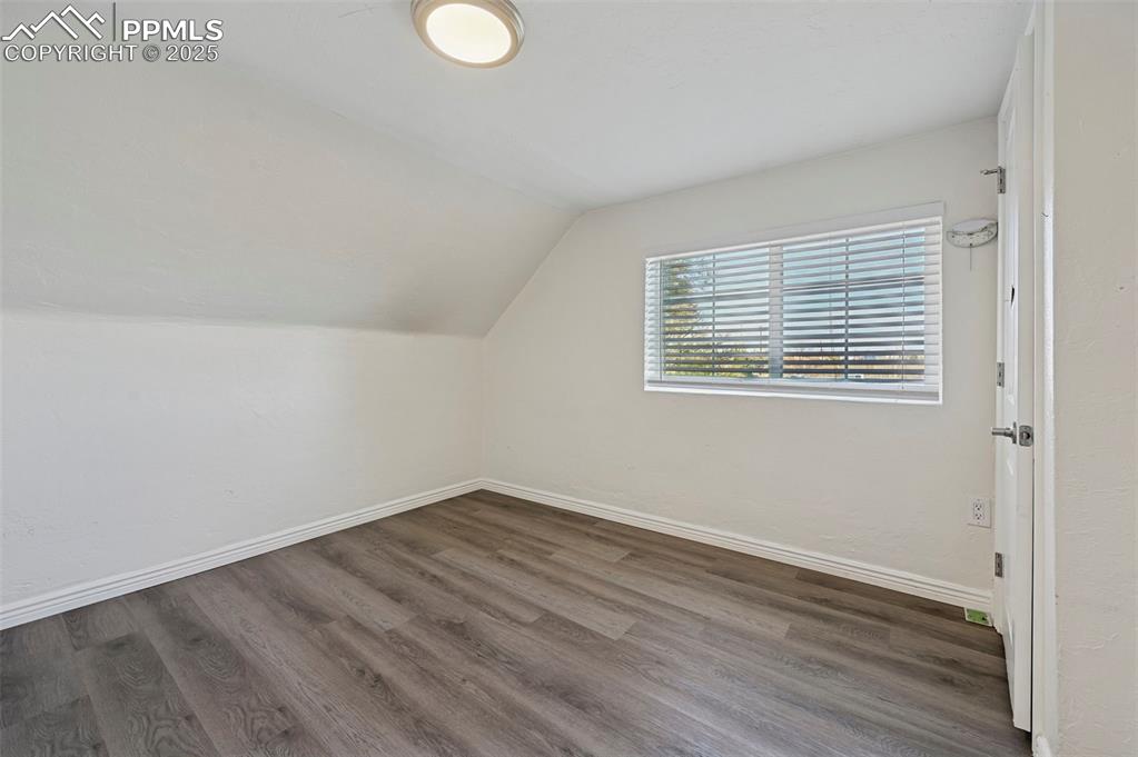 Image 20 of 46: Bedroom