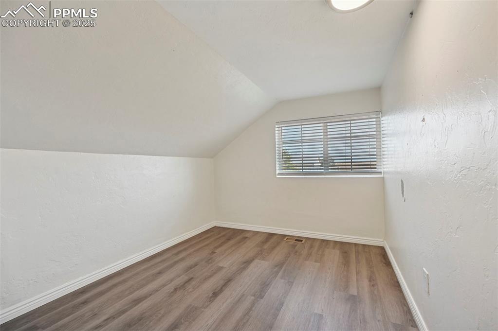 Image 37 of 46: Bonus Room