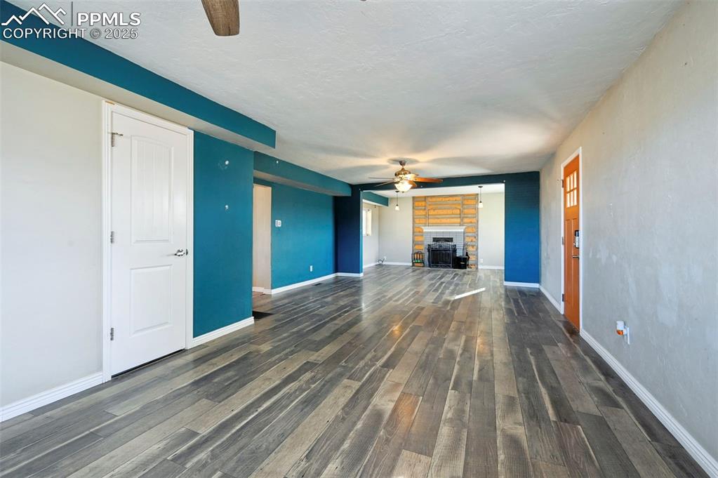 Image 9 of 46: Living Room