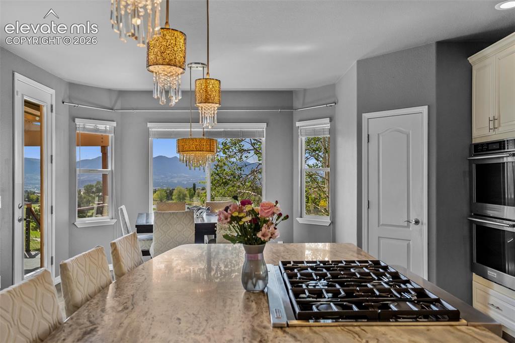 Image 11 of 41: Kitchen
