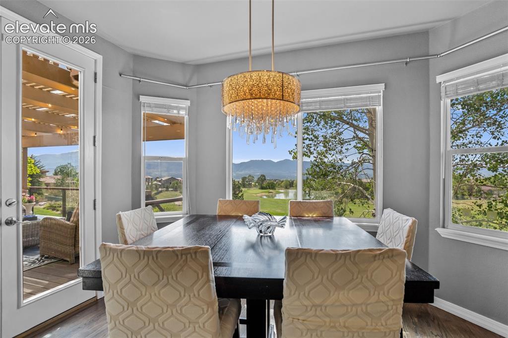 Image 12 of 41: Dining Area