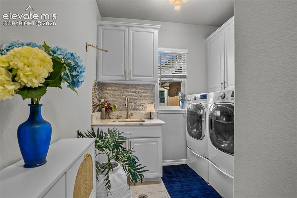 Image 16 of 41: Laundry