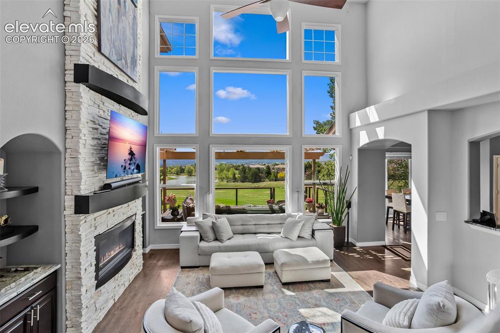 Image 5 of 41: Living Room