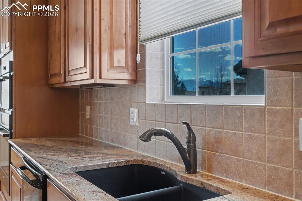 Image 10 of 48: Kitchen