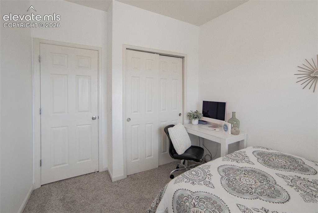 Image 19 of 42: Bedroom