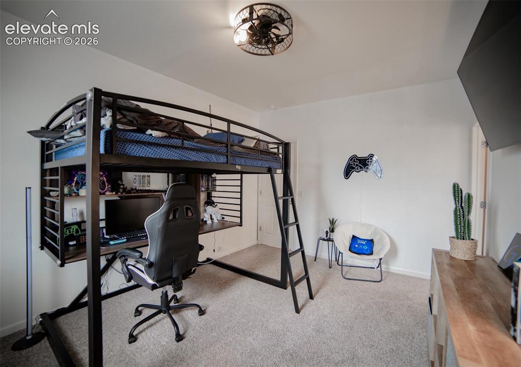 Image 21 of 42: Bedroom