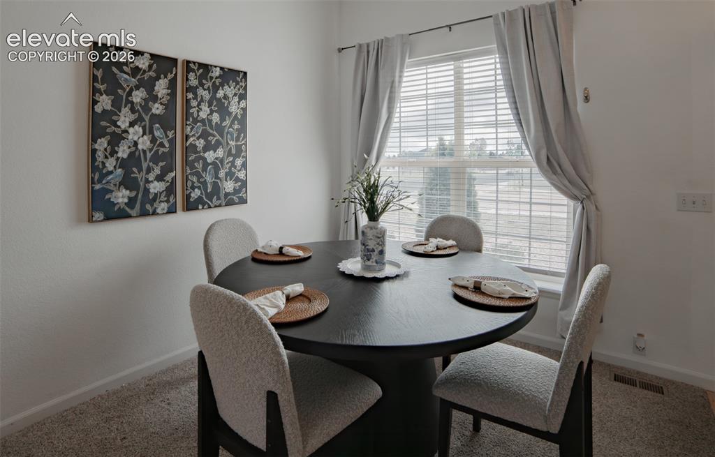 Image 9 of 42: Dining Area