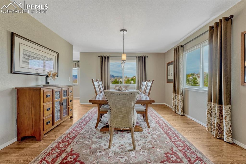 Image 12 of 41: Dining Area