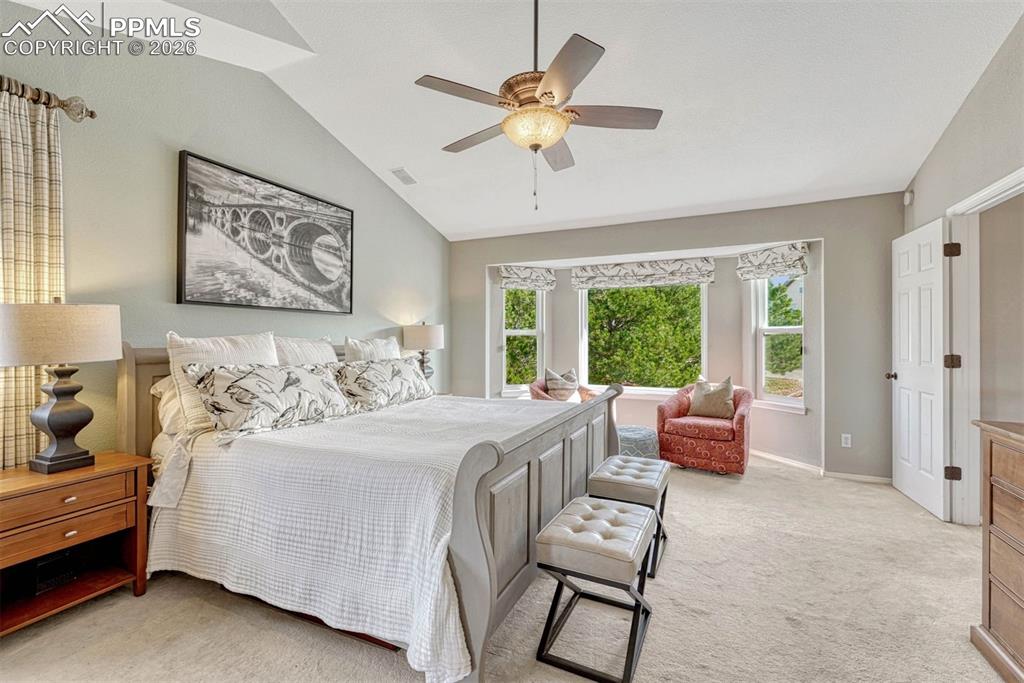 Image 18 of 41: Bedroom