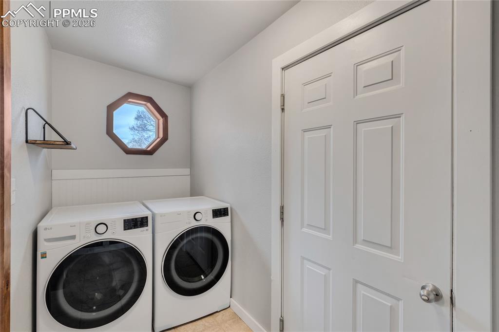 Image 16 of 46: Laundry