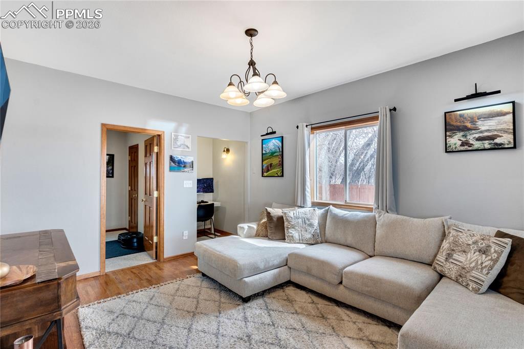 Image 20 of 46: Family Room