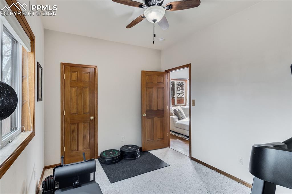 Image 22 of 46: Bedroom