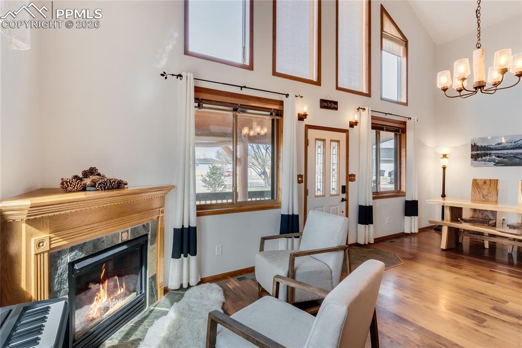 Image 7 of 46: Living Room