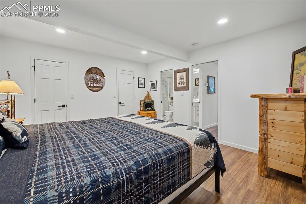 Image 20 of 36: Bedroom