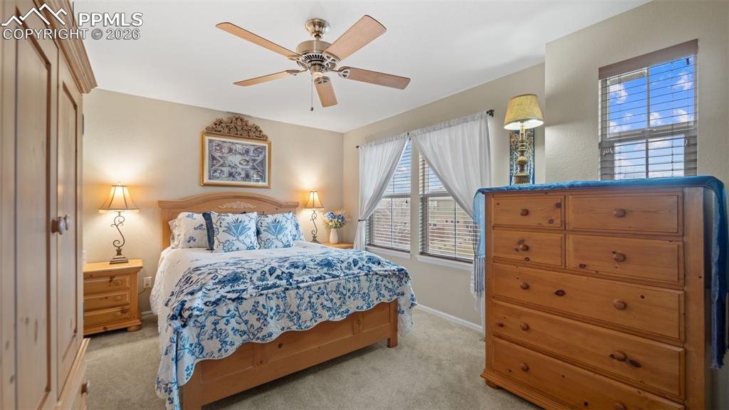 Image 32 of 45: Bedroom