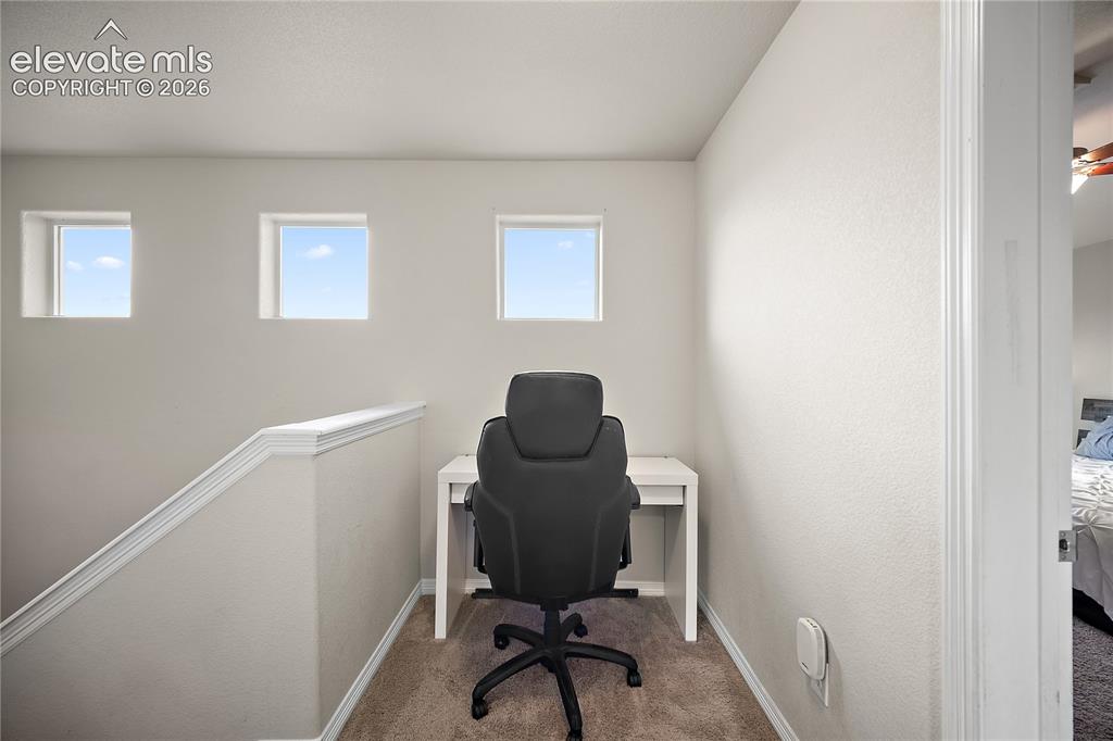 Image 21 of 42: Office