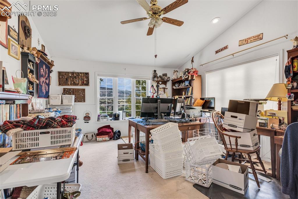 Image 25 of 43: Office