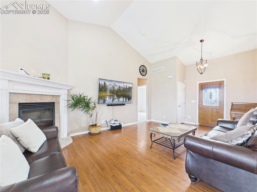 Image 9 of 48: Living Room