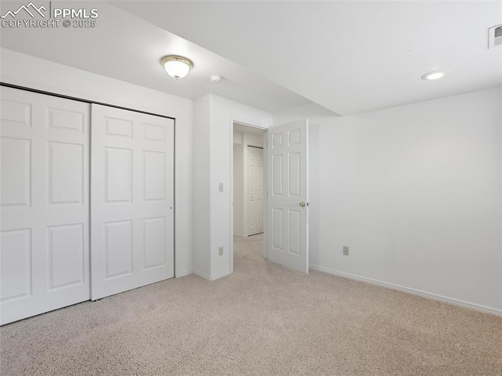 Image 26 of 41: Bedroom