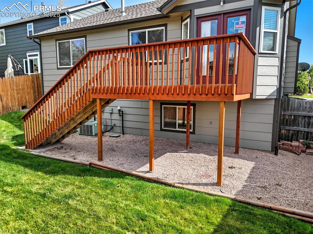 Image 29 of 41: Back of Structure