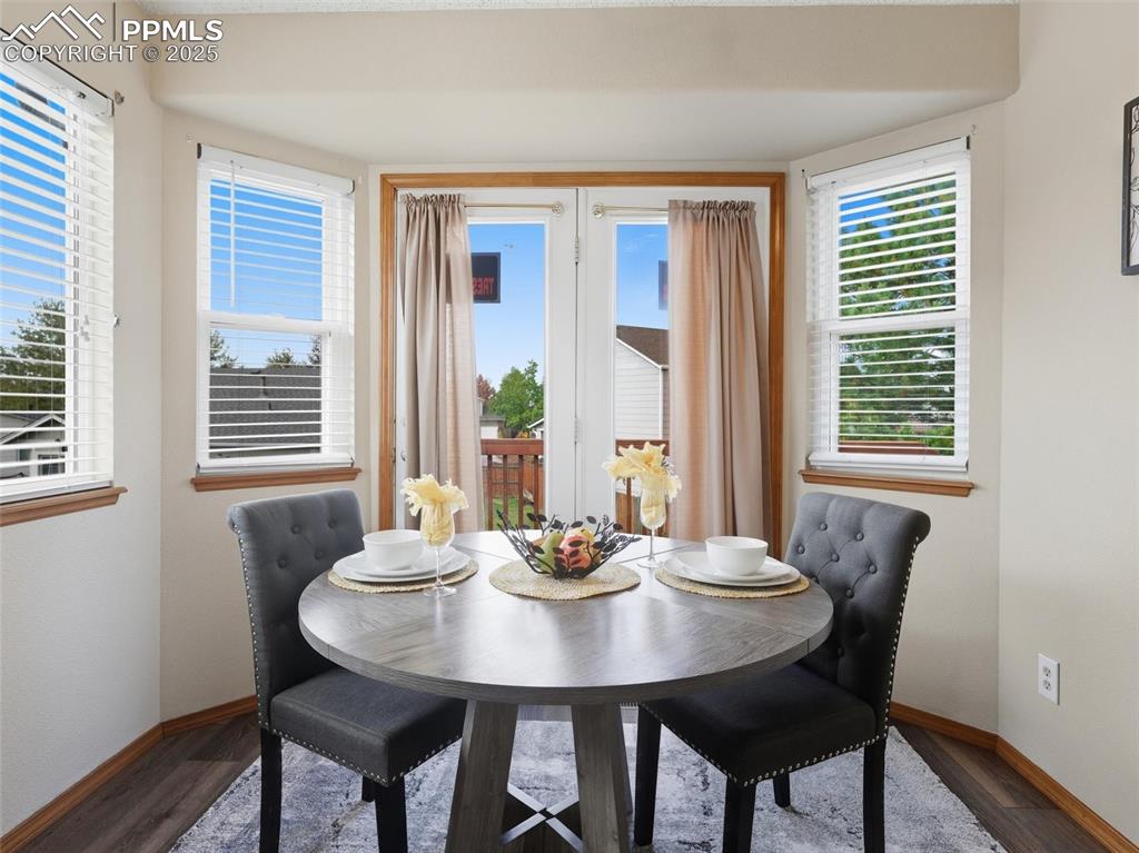 Image 8 of 41: Dining Area