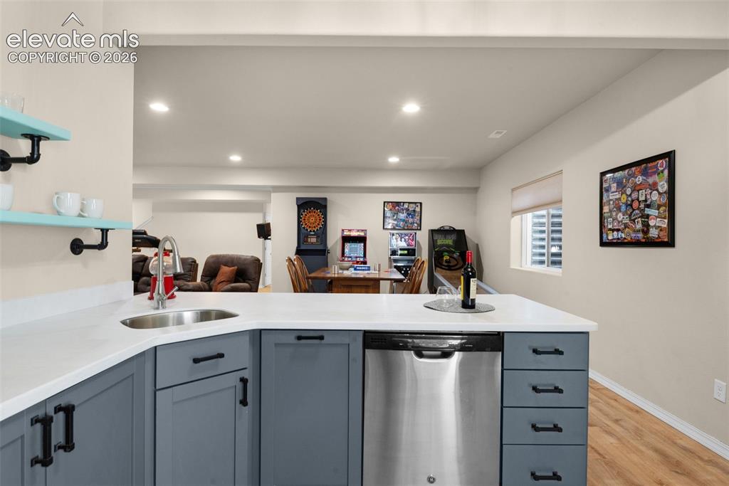 Image 26 of 50: Awesome Wet Bar Or Kitchenette