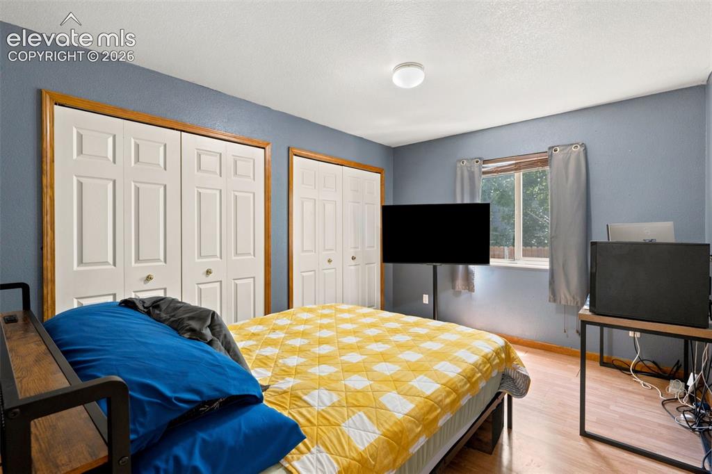 Image 15 of 34: Bedroom