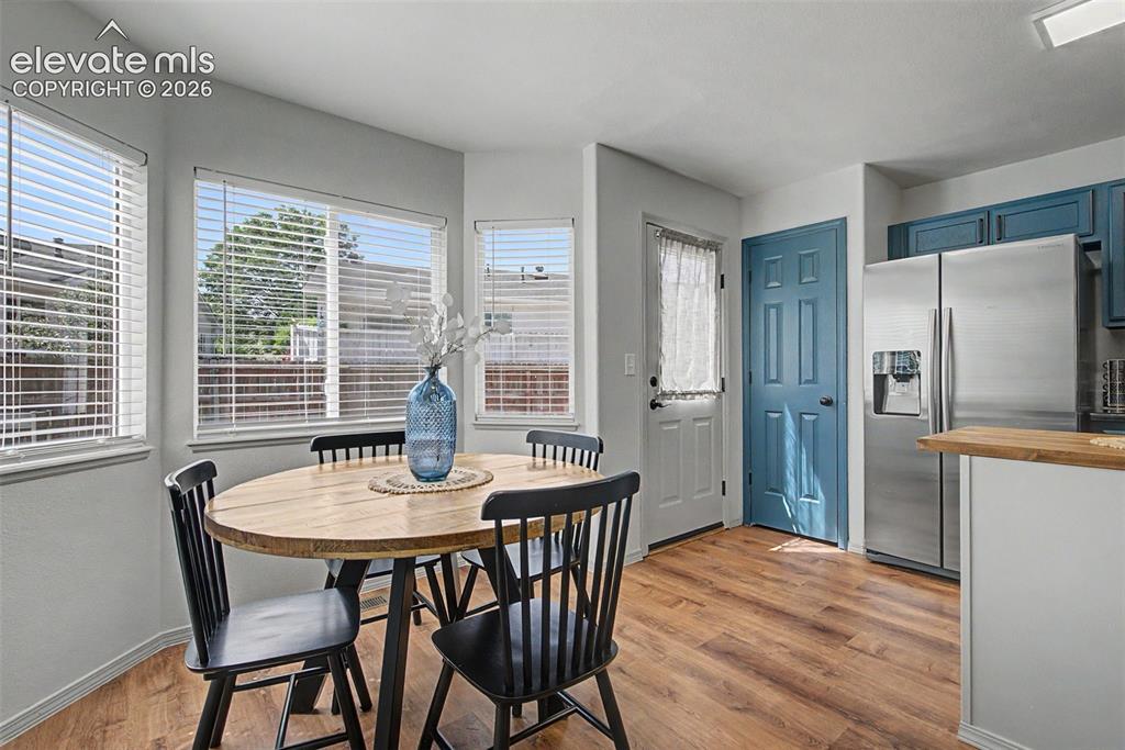 Image 11 of 48: Dining Area