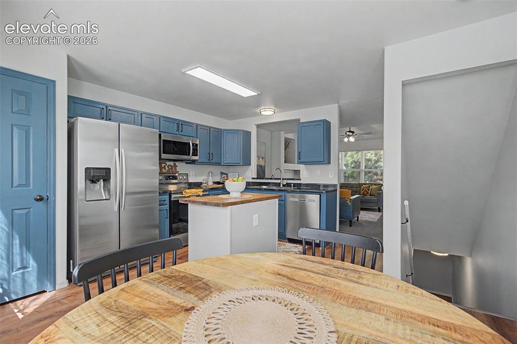 Image 12 of 48: Kitchen