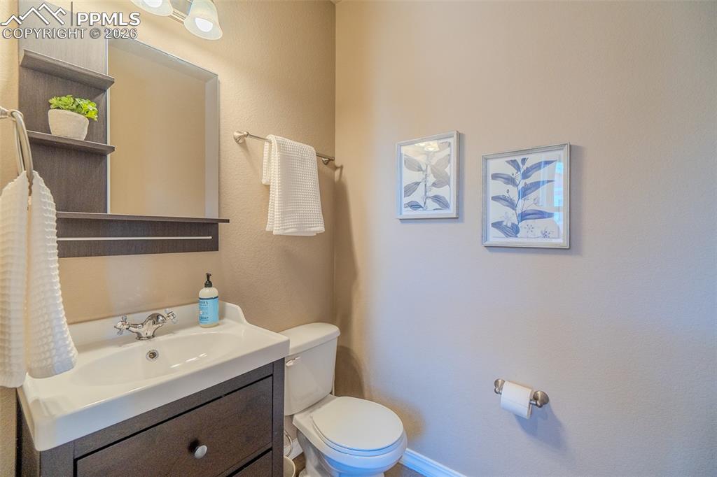 Image 15 of 50: Bathroom