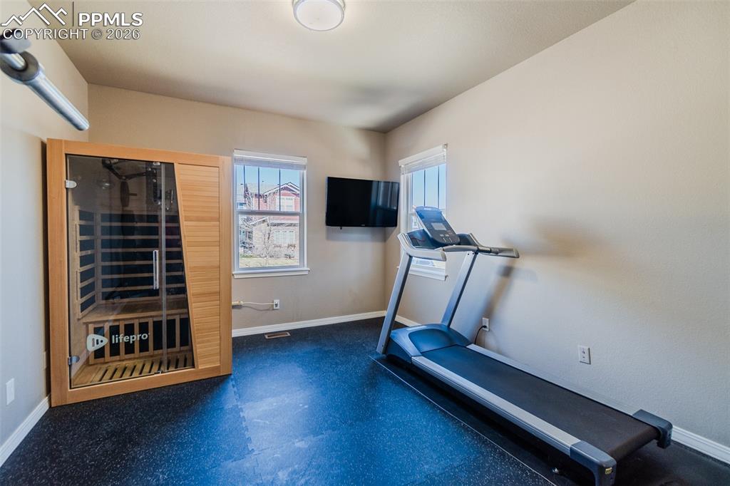 Image 17 of 50: Exercise Room