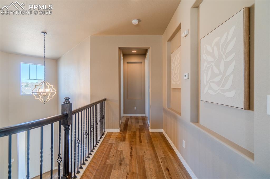 Image 30 of 50: Hallway